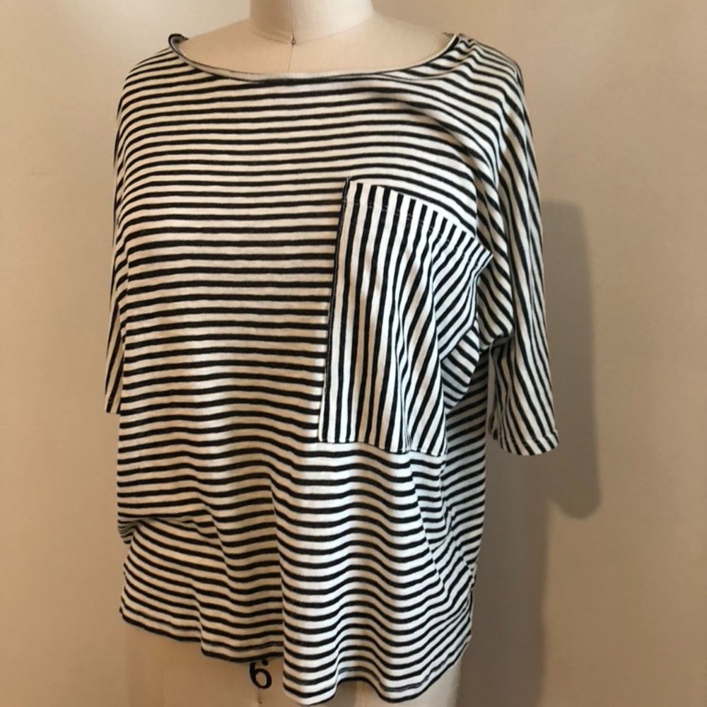 Women's Size Small Striped Oversize Top with Pocket
